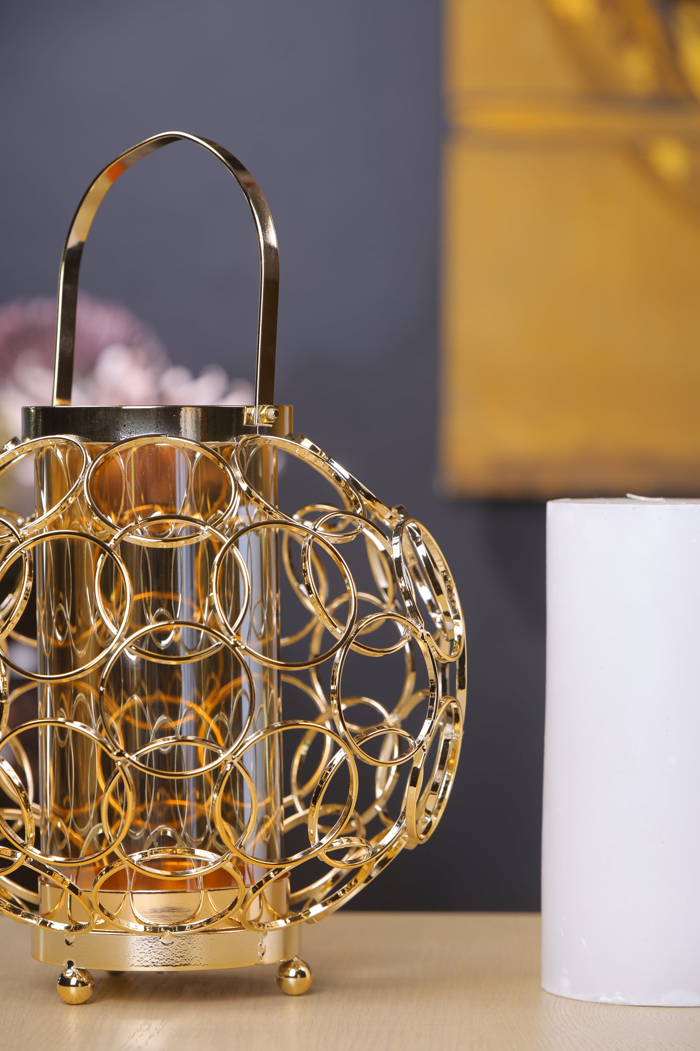 Elegant Gold Sphere Candle Holder with Mirror Finish