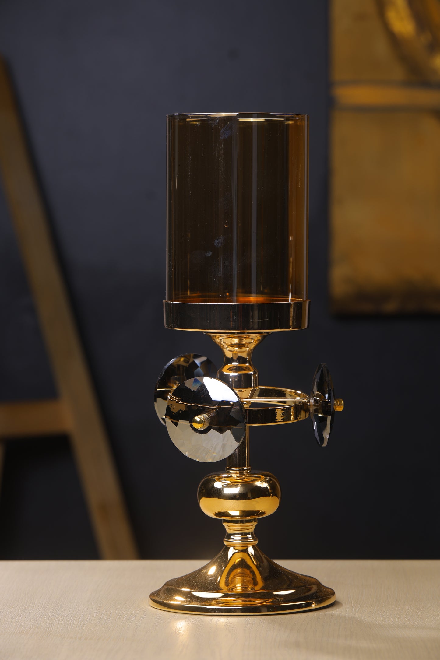 Artistic Gold Mirror Candle Holder for Dining Elegance