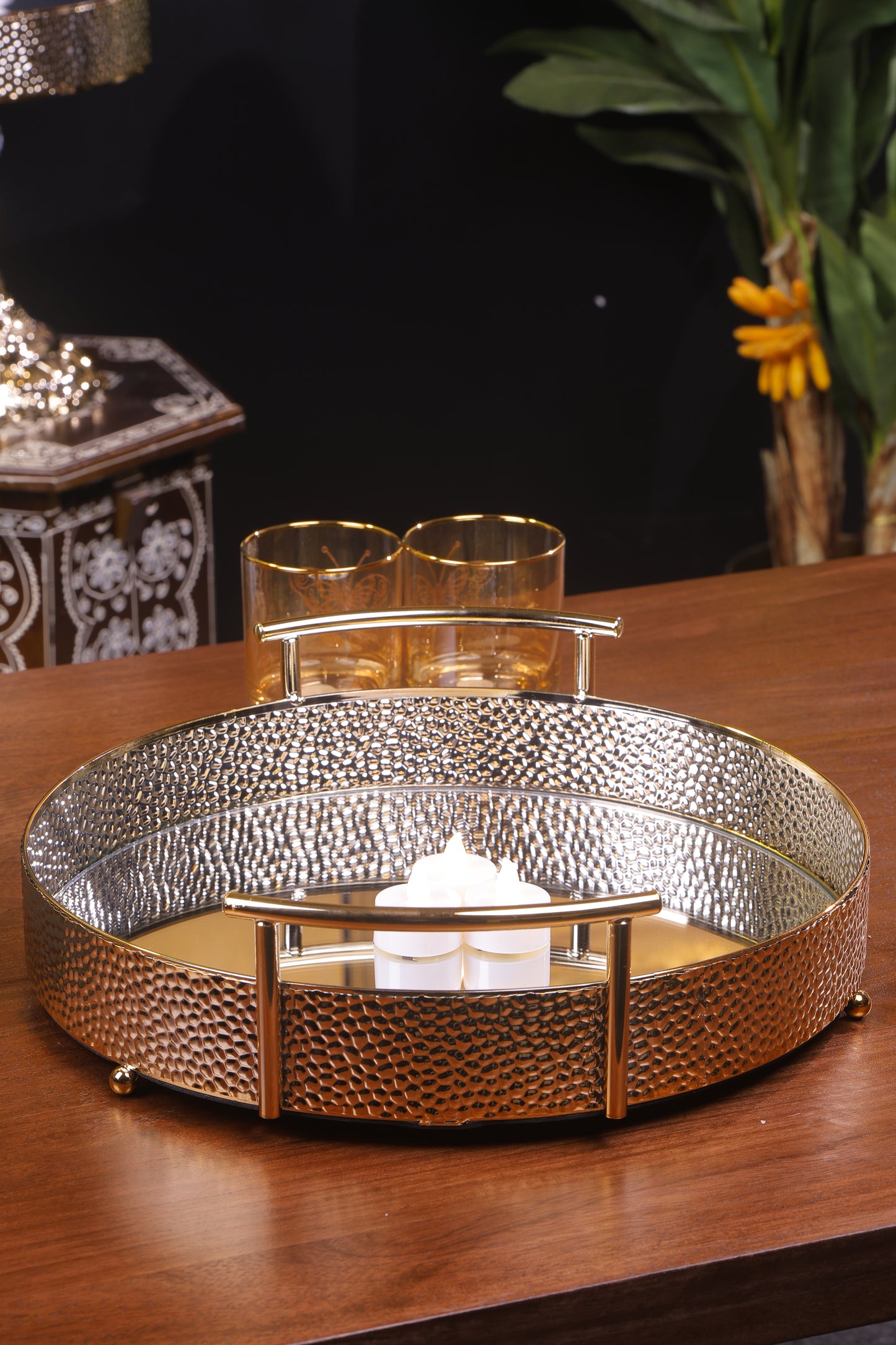 Classic Gold Mirror Tray for Decorative Use