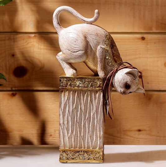 Cat-themed Statue Decor Showpiece