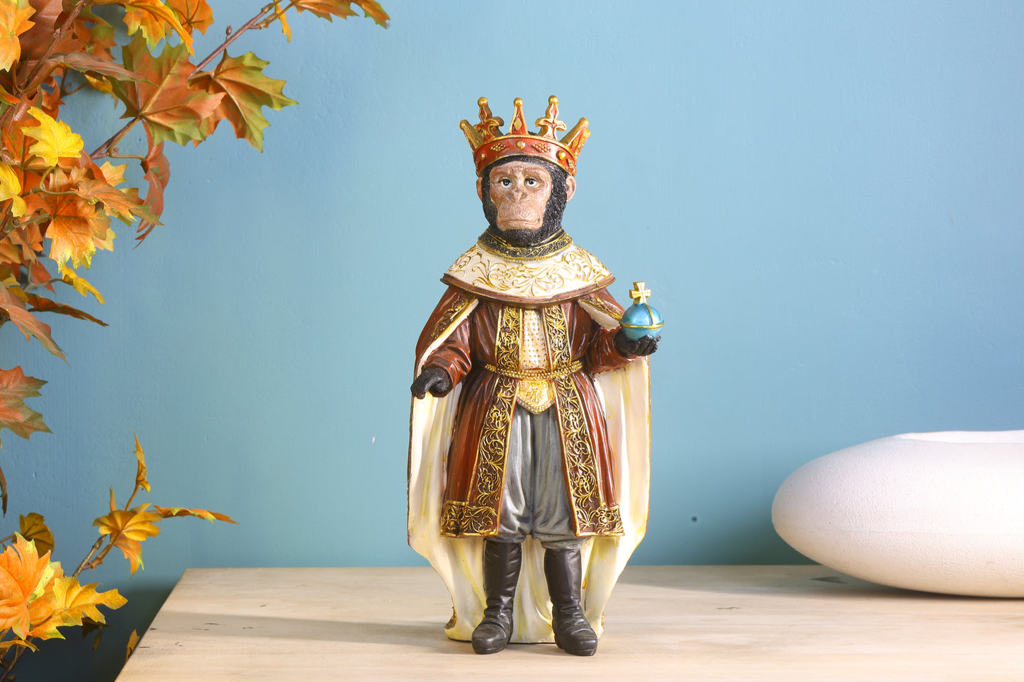 Crown monkey Figurine| Regal Swinger Statue|Urban Wilds