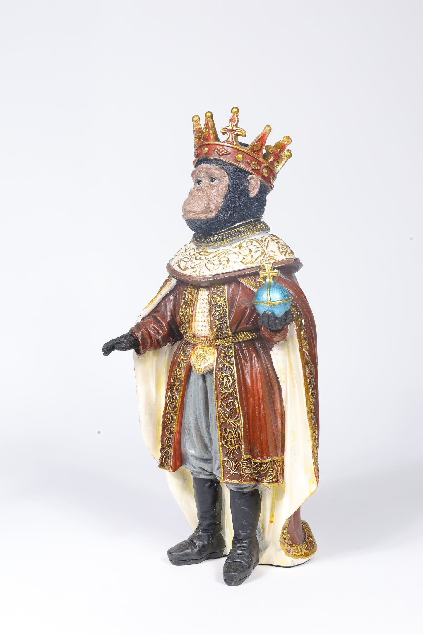 Crown monkey Figurine| Regal Swinger Statue|Urban Wilds