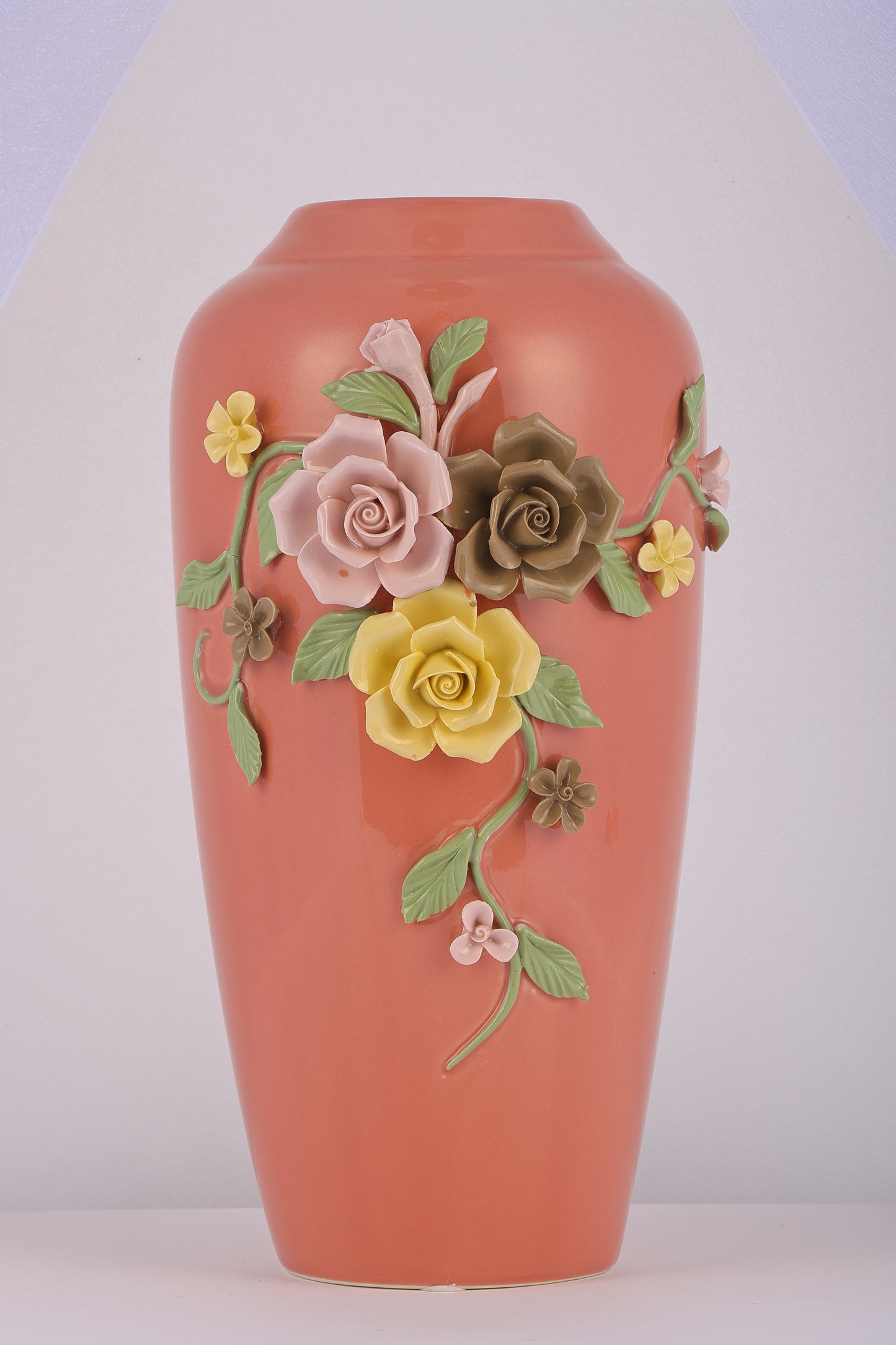 Fine Porcelain Flower Vase for Special Occasions