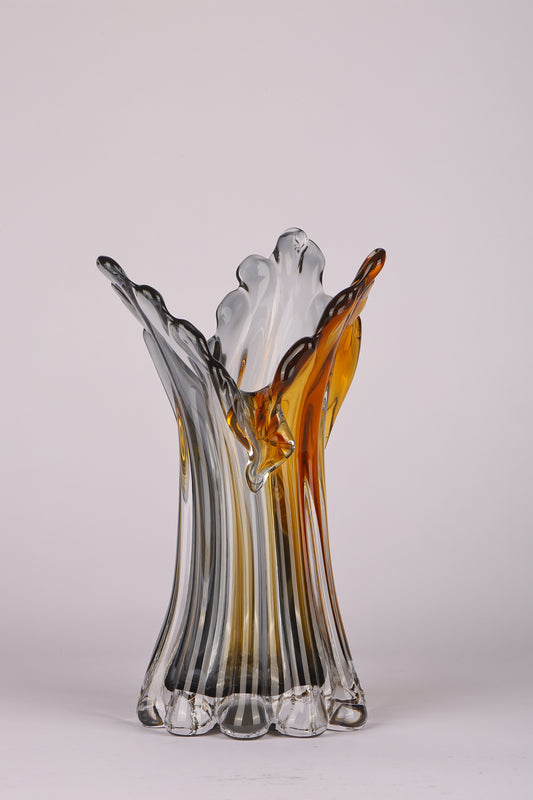 Crystal wave vase for artistic display