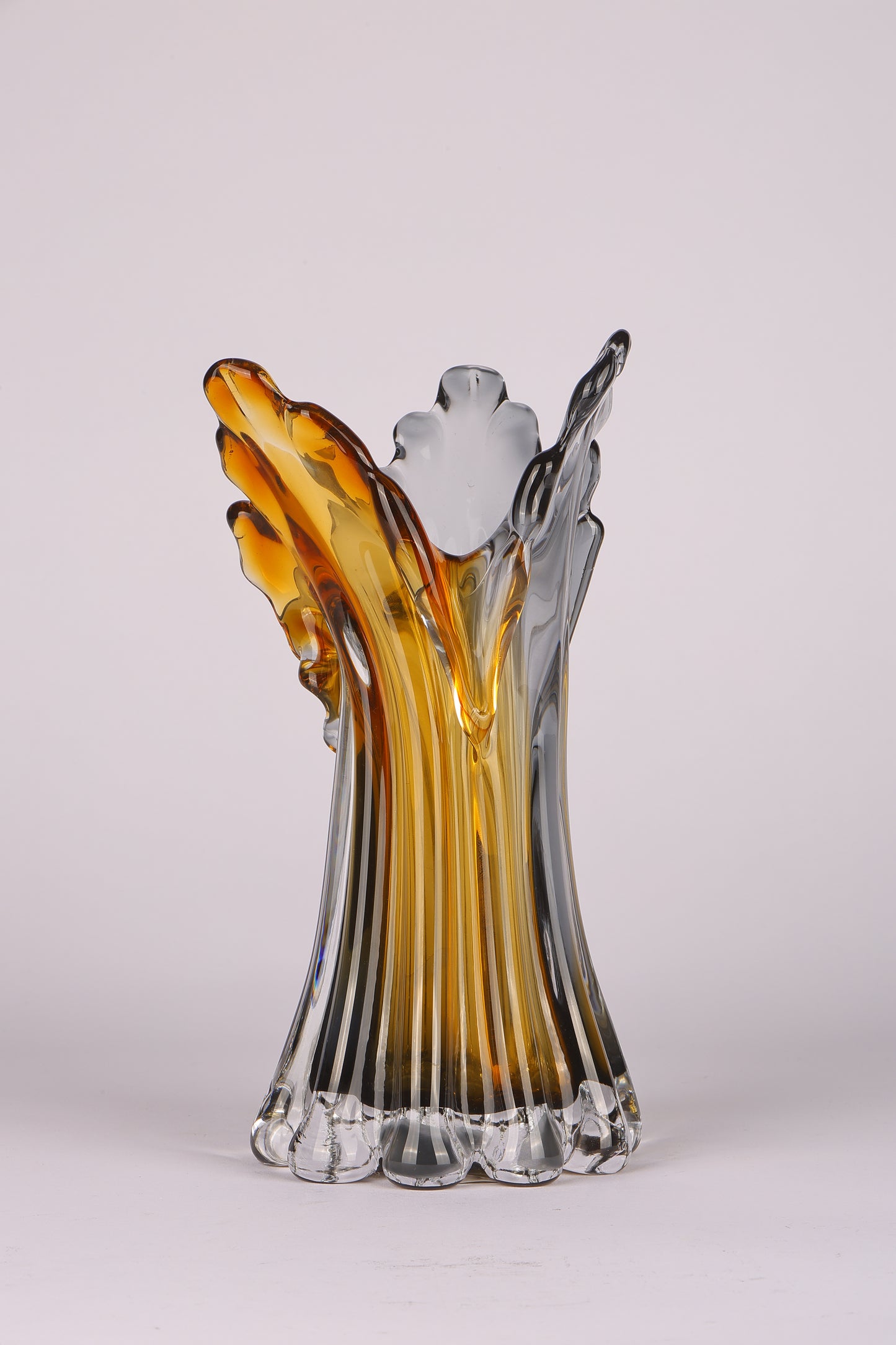 Crystal wave vase for artistic display