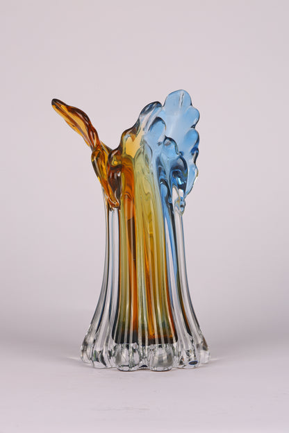 Flowing glass sculpture vase for stylish homes