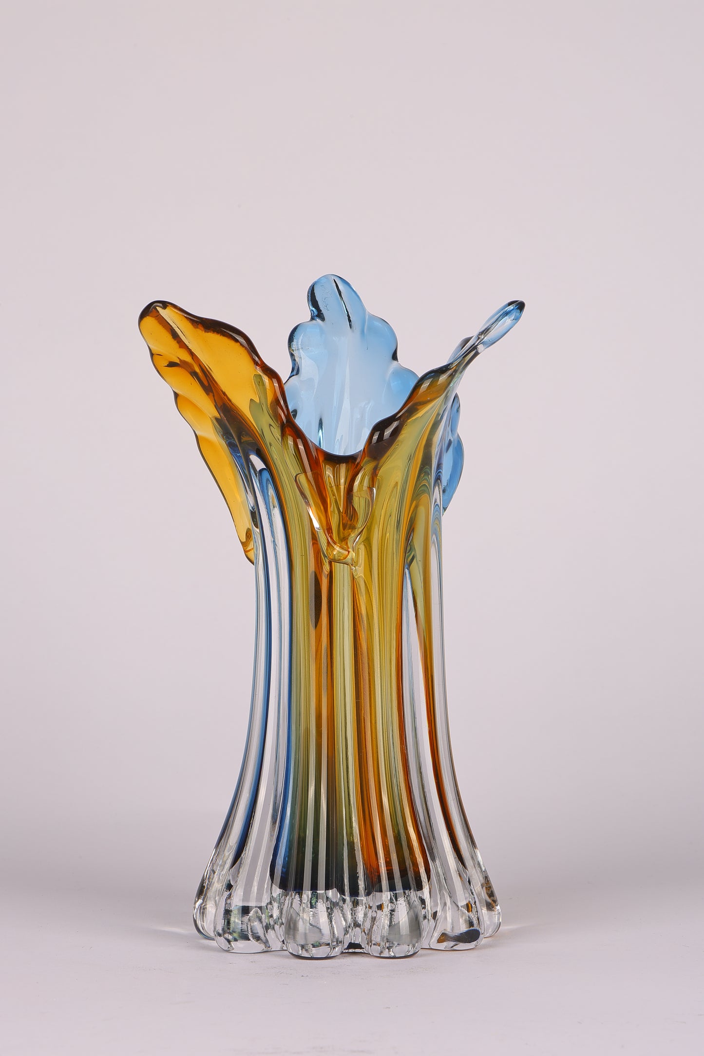 Flowing glass sculpture vase for stylish homes