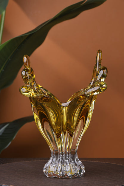 Crystal vase showpiece for table top décor