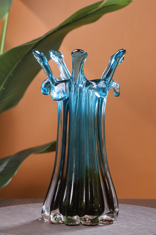 Freeform crystal vase for Artistic Décor